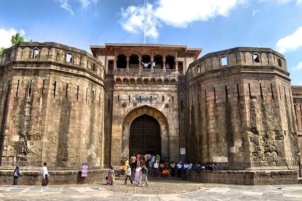 delhi to pune cabs